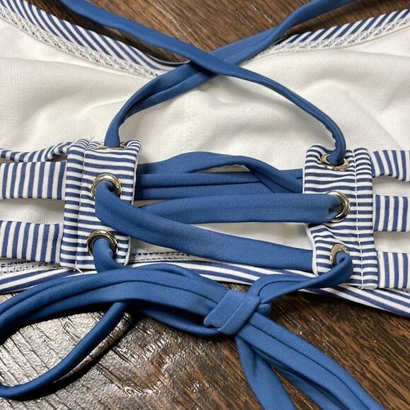 🩱 Bathing Suit Top - Size D/DD 🩱 - Picture 3 of 4